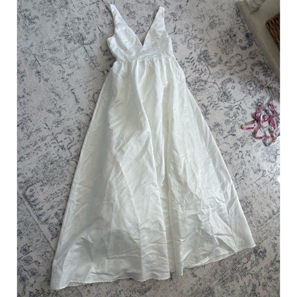 Lulu's Elegant White Wedding Dress - Picture 3 of 13